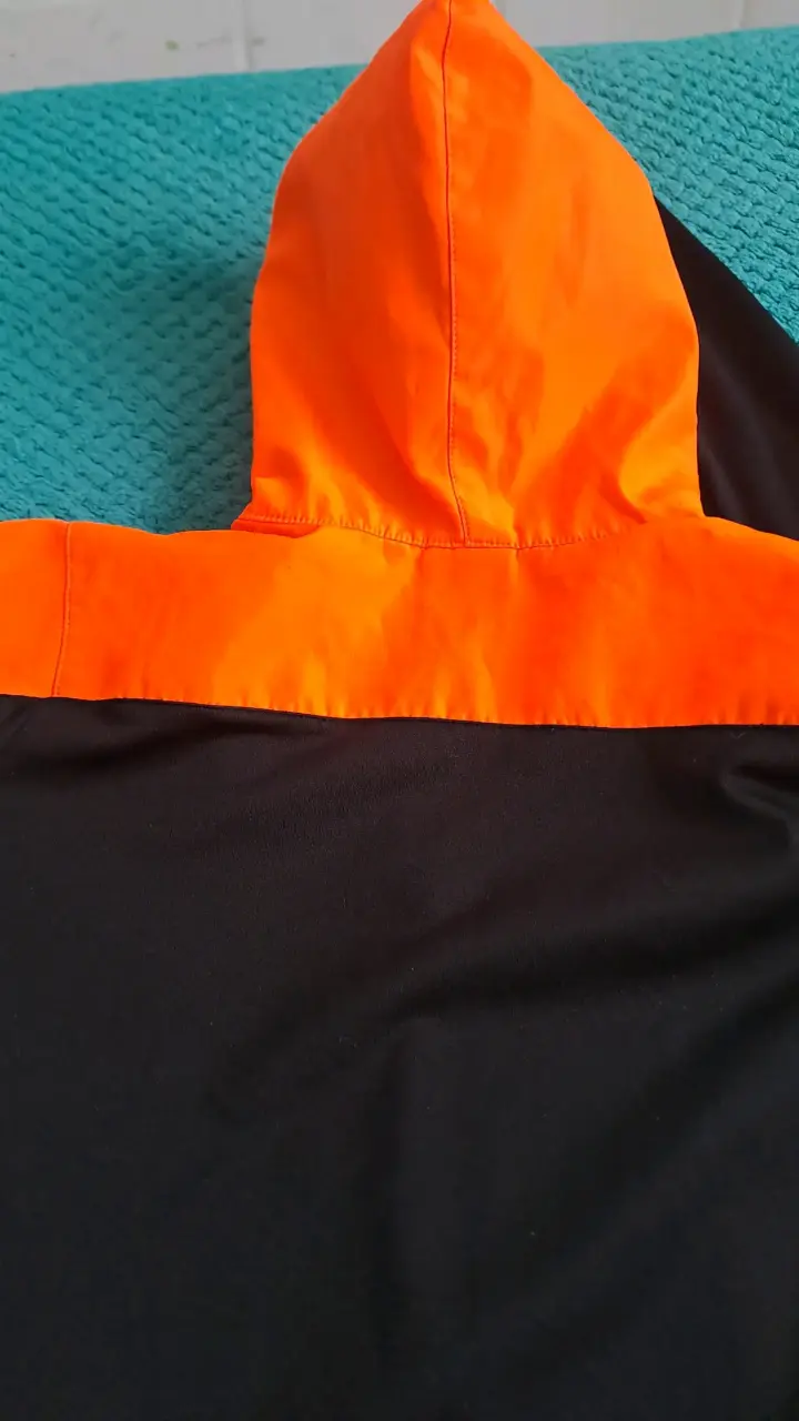 Chaqueta deportiva Adidas naranja y negra - miniatura 3