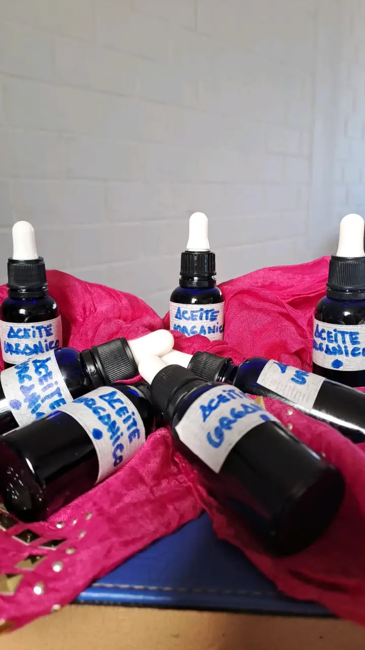Aceite orgánico con gotero - miniatura 1