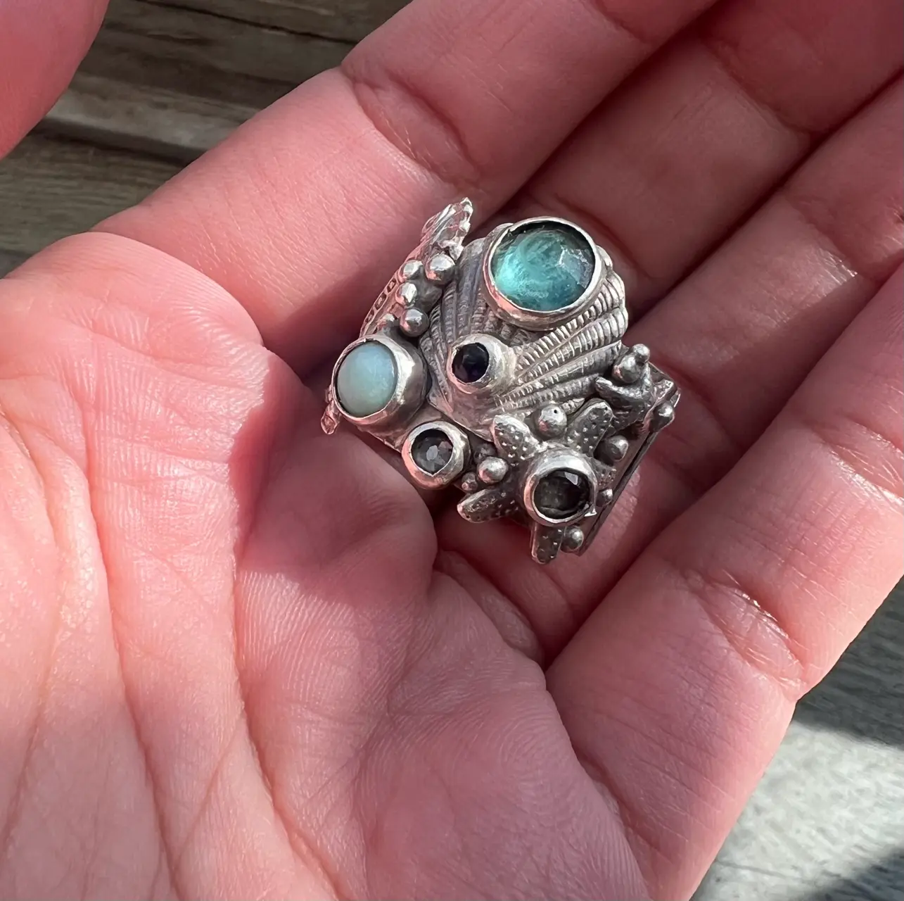Anillo de plata con gemas - miniatura 2
