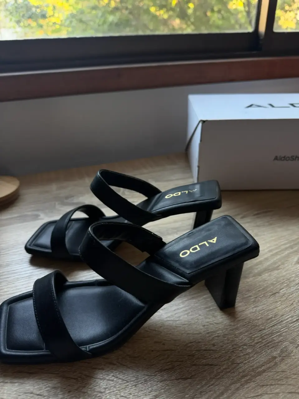 Sandalias negras ALDO con tacón - miniatura 2