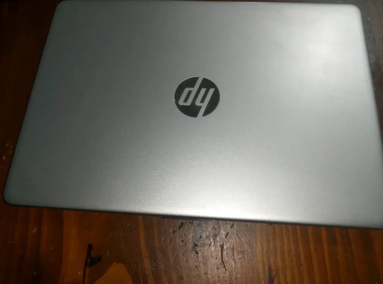 Notebook HP gris - miniatura 4