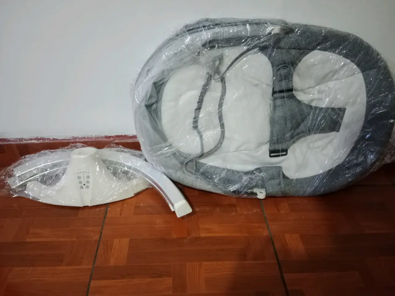 Silla mecedora para bebé - miniatura 2
