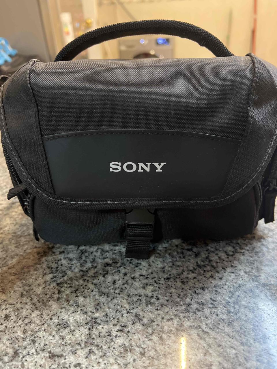 Cámara Sony con correa - miniatura 5