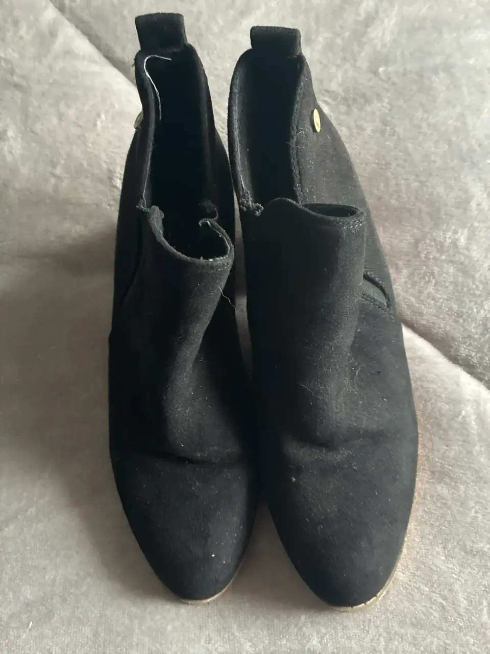 Botines negros de gamuza - miniatura 2