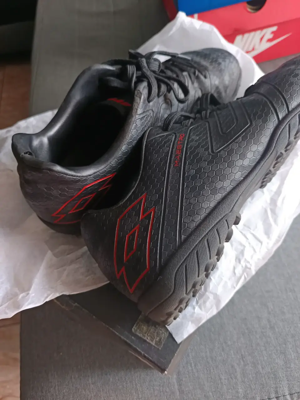 Zapatillas deportivas Lotto negras - miniatura 4