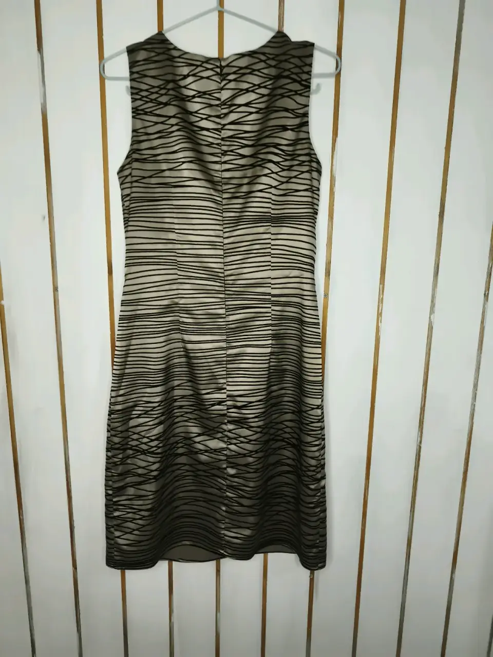 Vestido elegante rayado dorado - miniatura 2