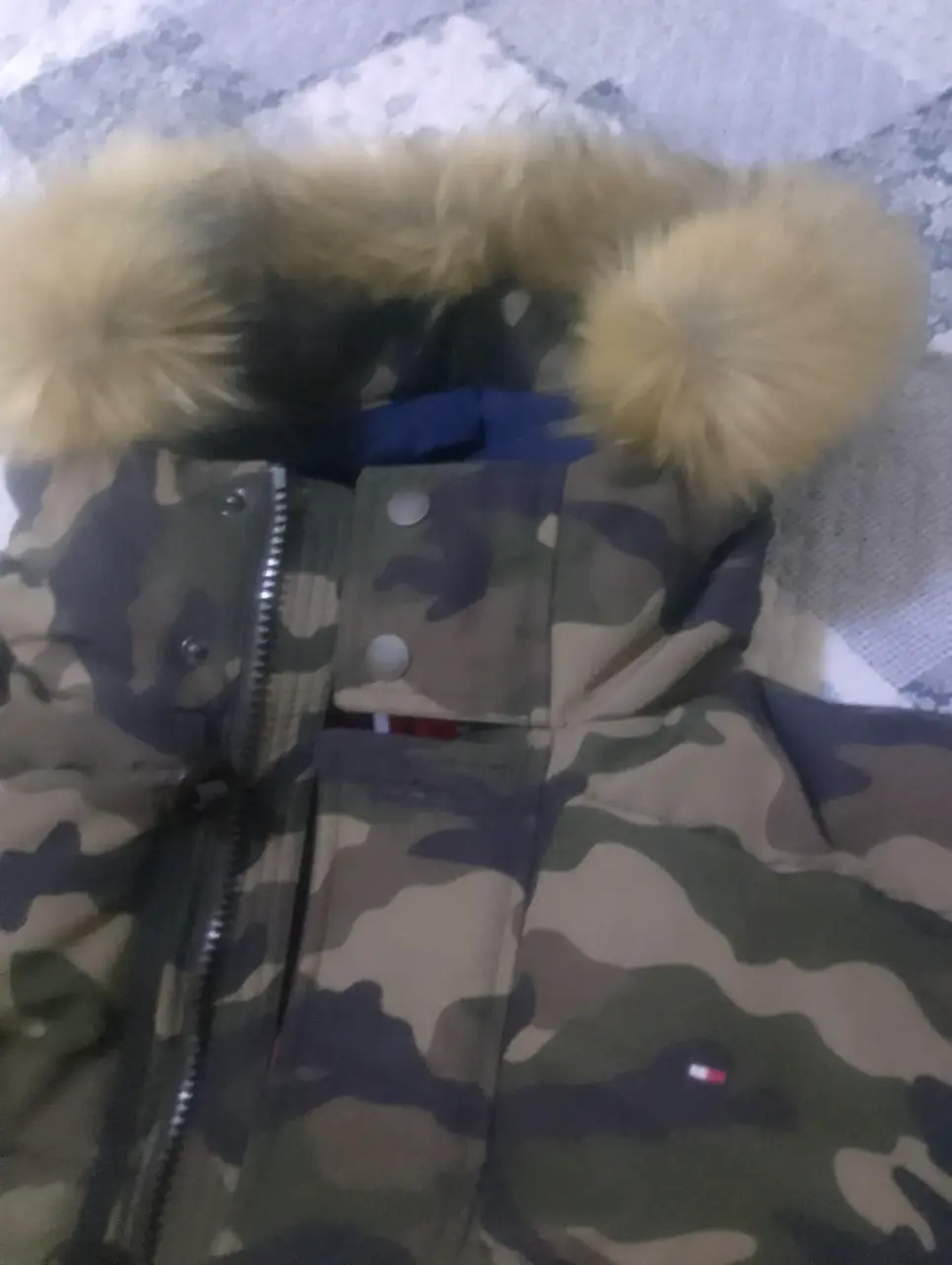 Parka camuflada con capucha - miniatura 2