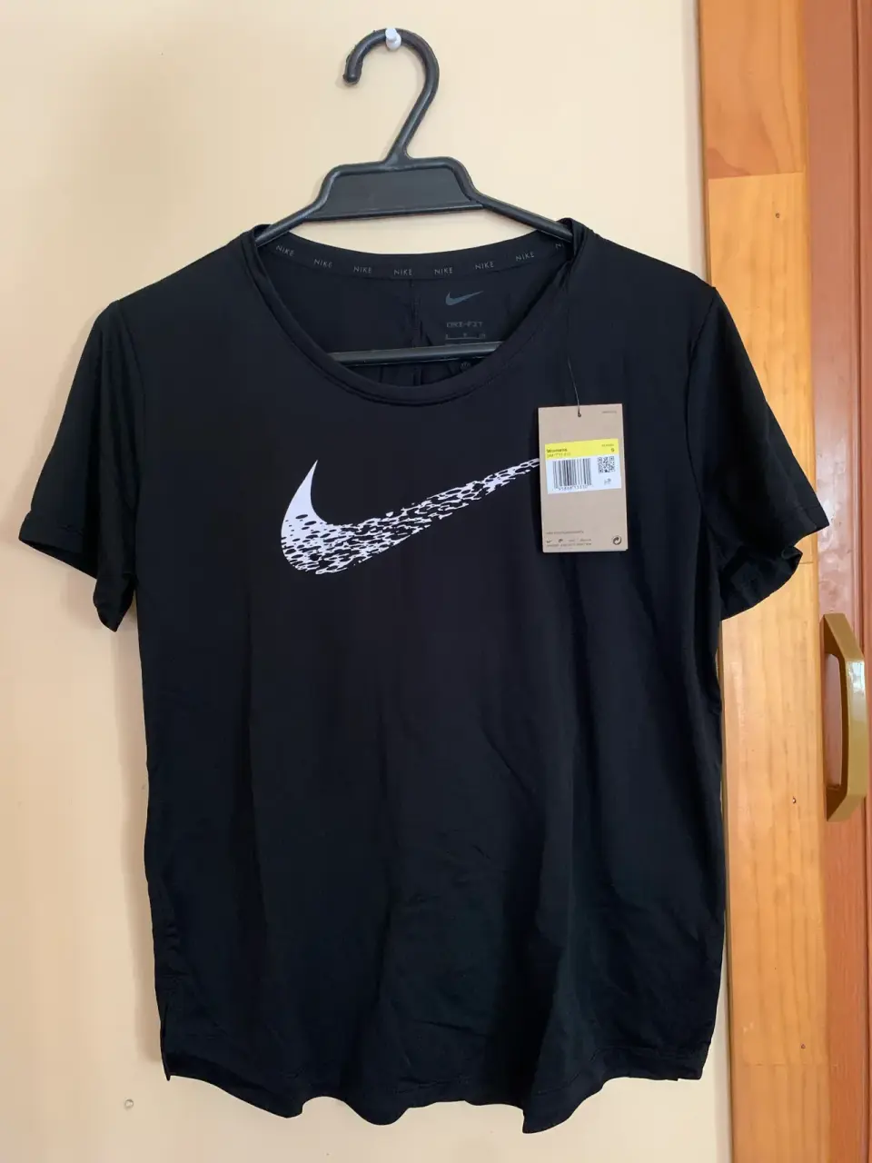 Polera deportiva negra Nike - miniatura 3