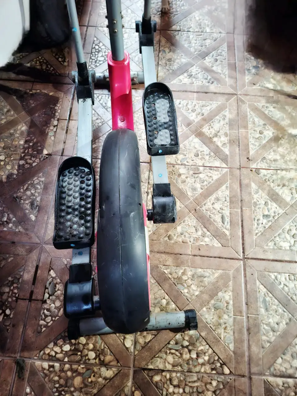 Elíptica roja para ejercicio - miniatura 2