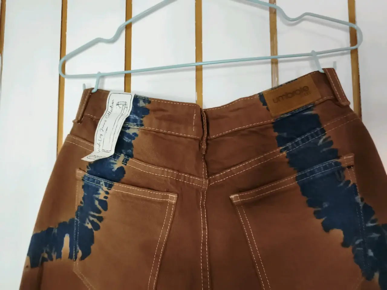 Pantalones tie-dye marrón y azul - miniatura 3