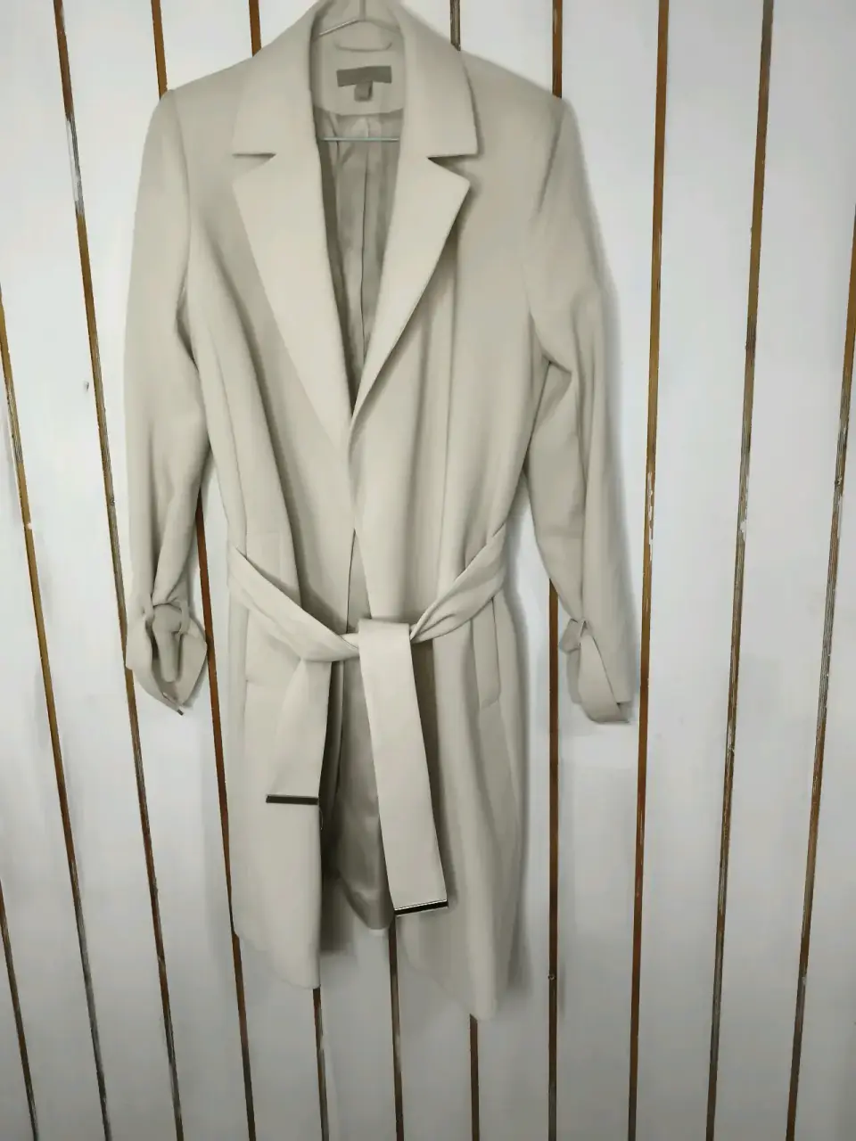 Abrigo beige elegante - miniatura 1