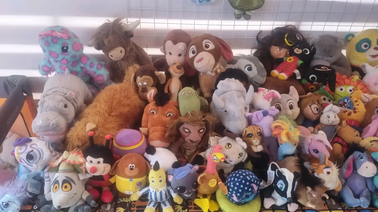 Gran variedad de peluches y muñecos americanos - miniatura 3