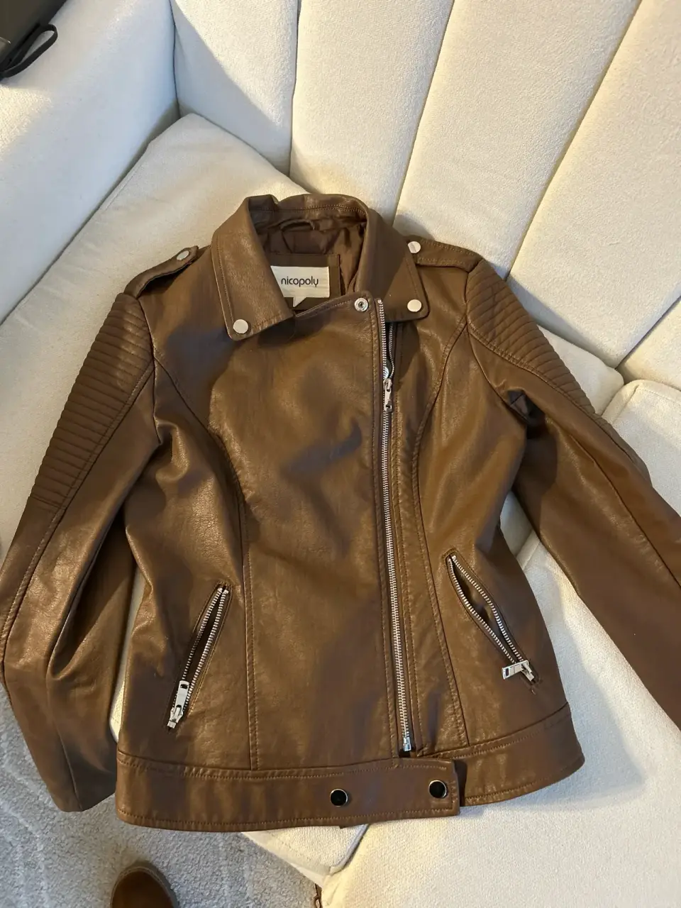 Chaquetac de cuero marrón - miniatura 1