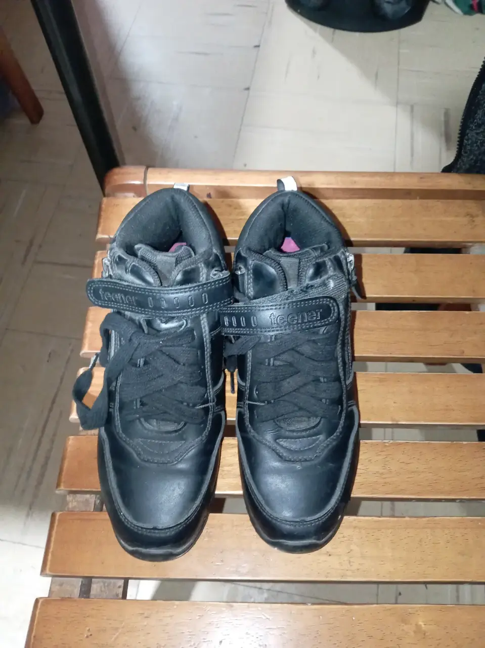 Zapatillas negras deportivas