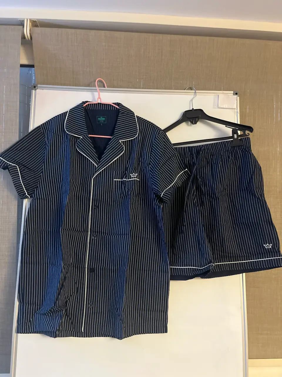 Pijama rayado azul marino - miniatura 1