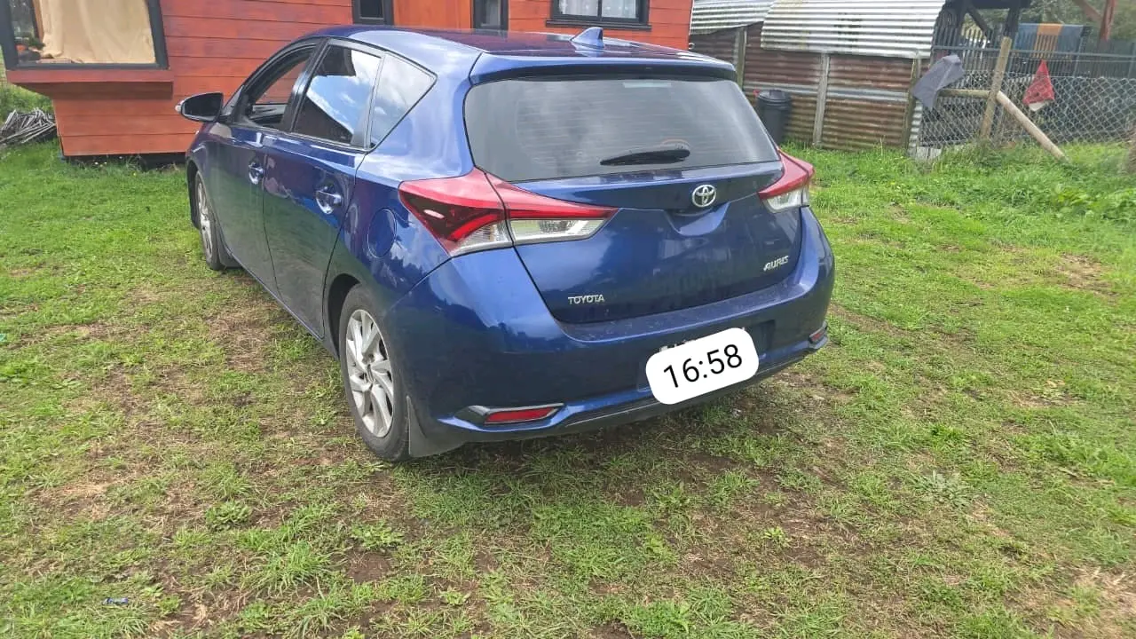 TOYOTA AURIS 2017 - miniatura 2
