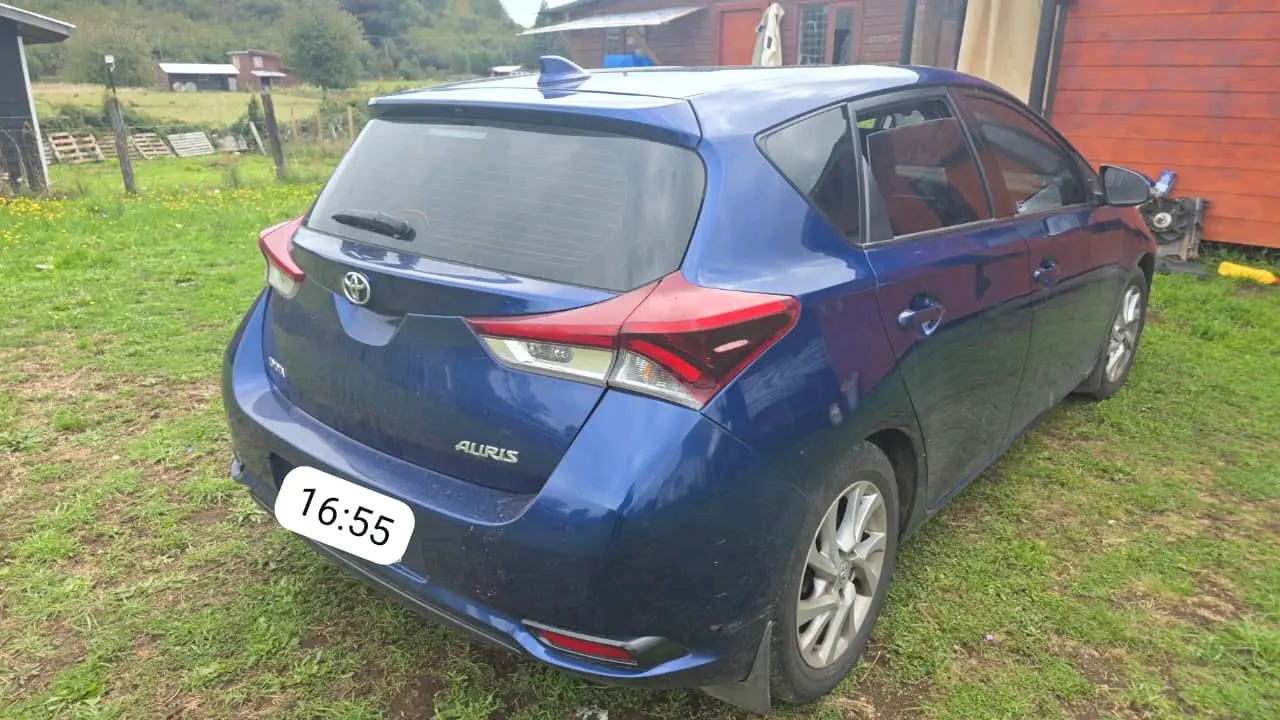 TOYOTA AURIS 2017 - miniatura 3