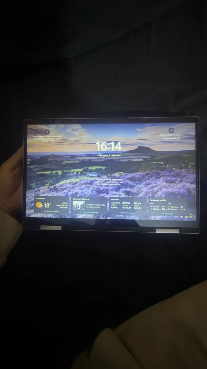 Laptop HP Pavilion x360 plateada - miniatura 2