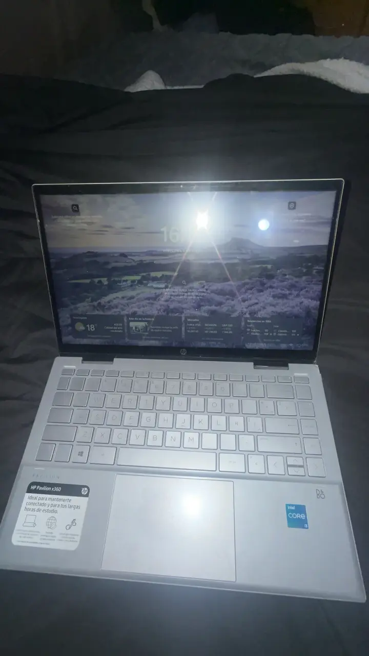 Laptop HP Pavilion x360 plateada - miniatura 4