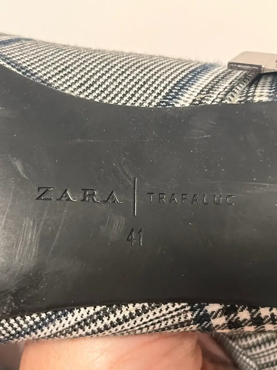 Botines de tacón bajo escoceses ZARA - miniatura 3