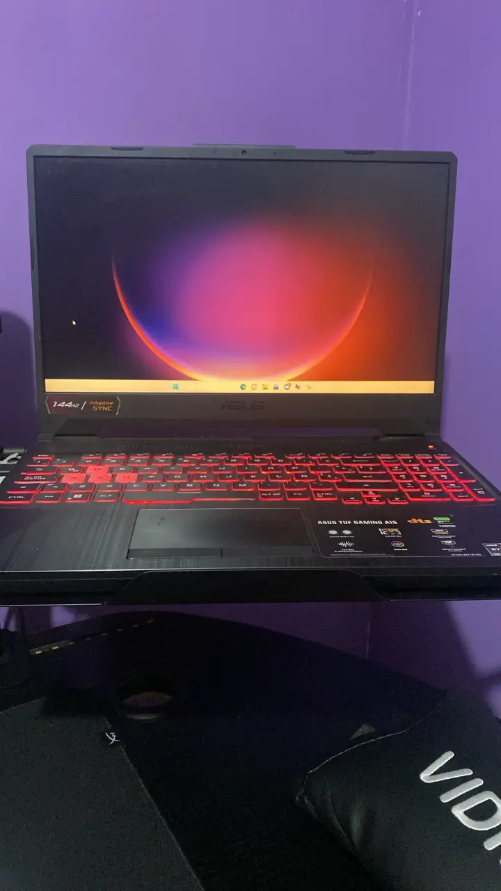 Laptop ASUS TUF Gaming - miniatura 1
