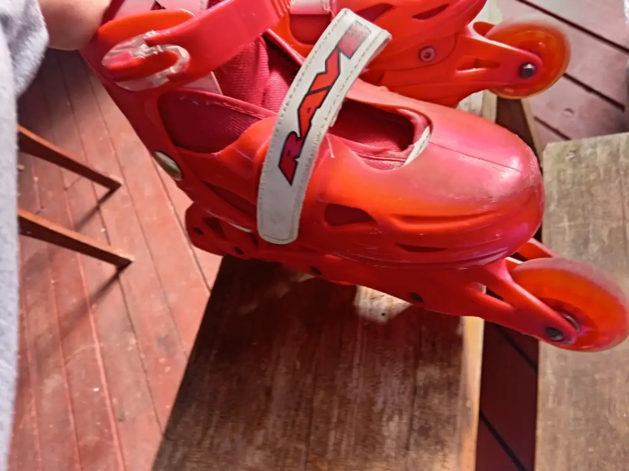 Patines ajustables rojo marca Rave - miniatura 3