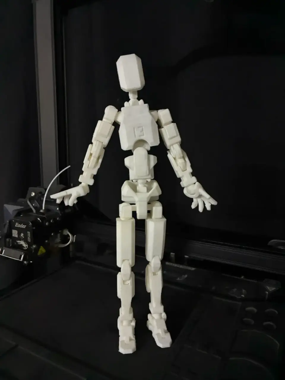 Figura articulada de impresión 3D - miniatura 1