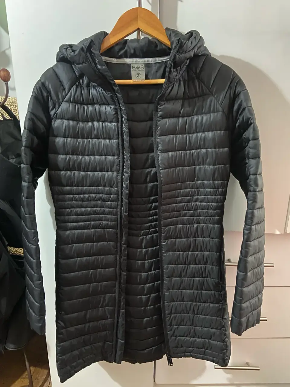 Parka larga negra con capucha - miniatura 1