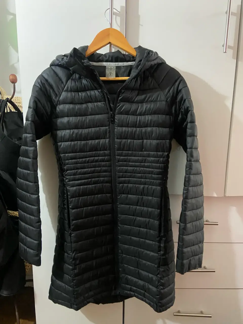 Parka larga negra con capucha - miniatura 2