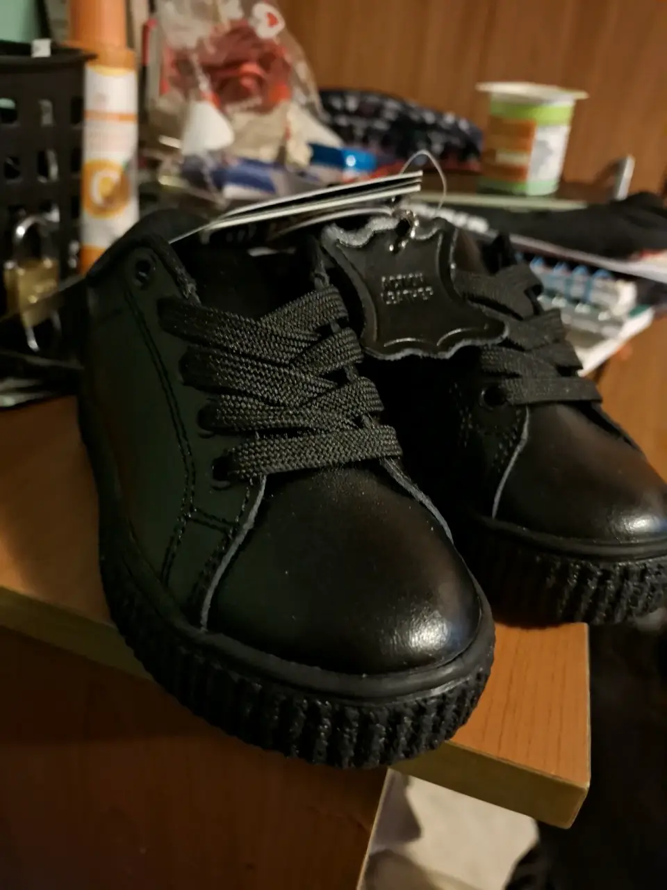 Zapatillas negras de cuero