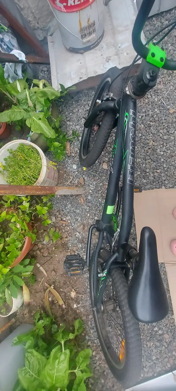 Bicicleta BMX negra y verde - miniatura 6