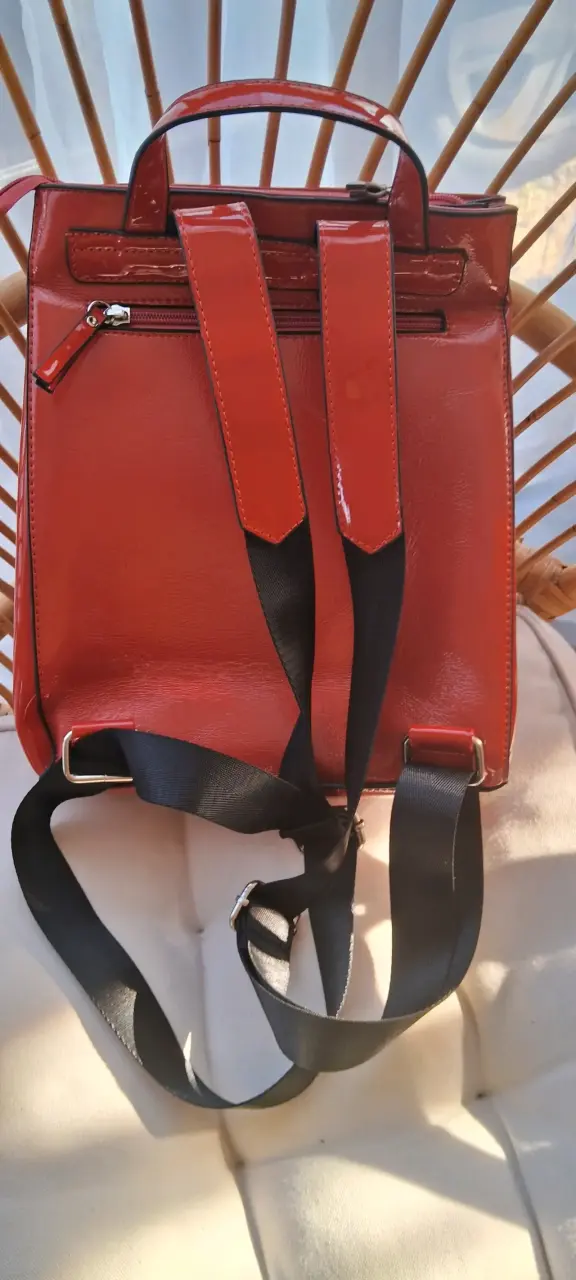 Mochila roja moderna - miniatura 4