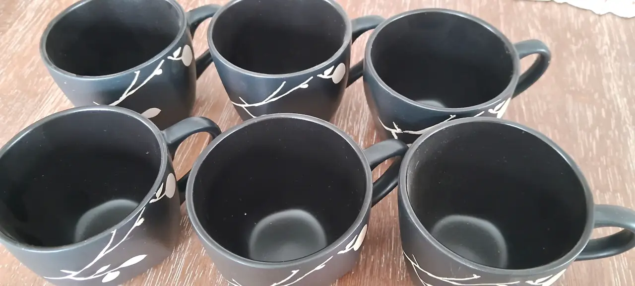 Conjunto de tazas negras decorativas - miniatura 4