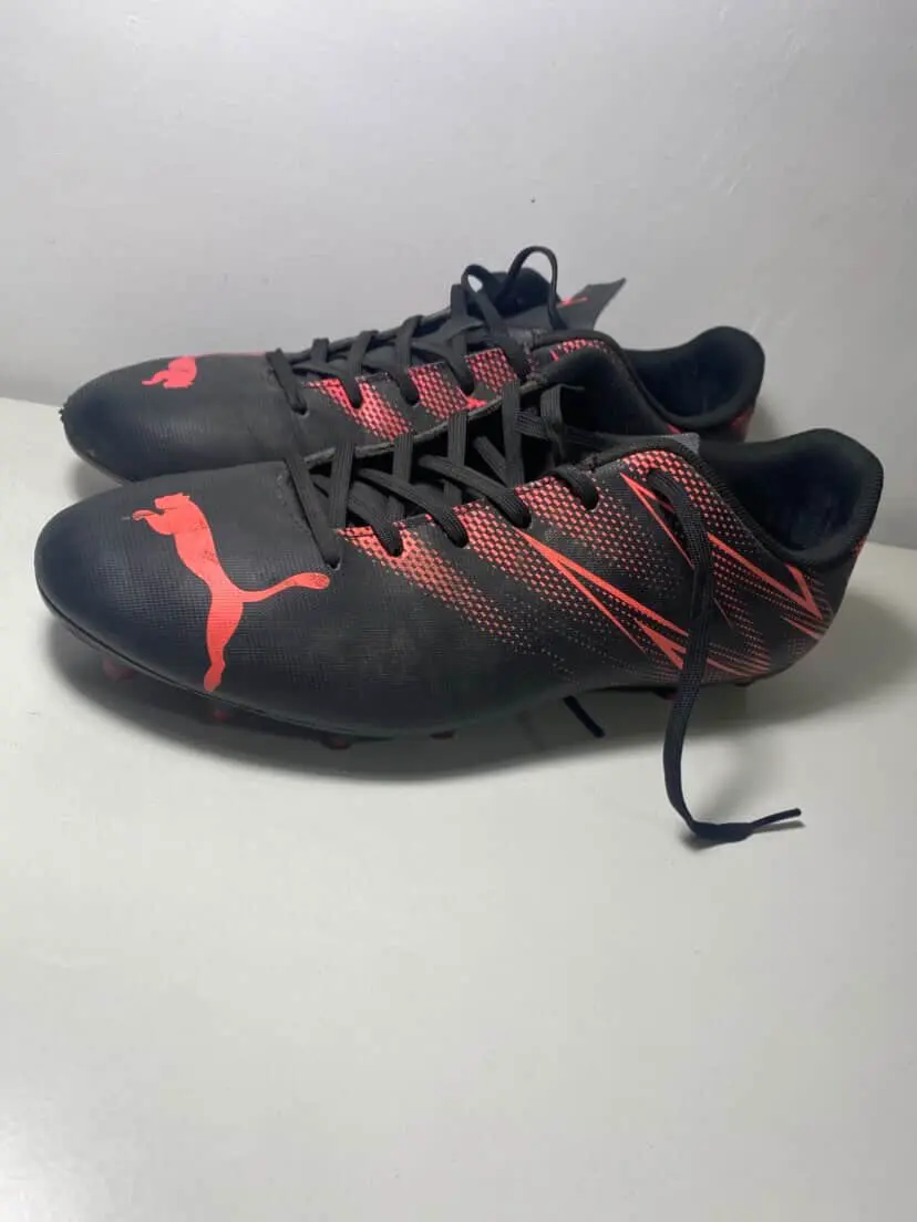 Zapatos futbol negros/rojos - miniatura 1