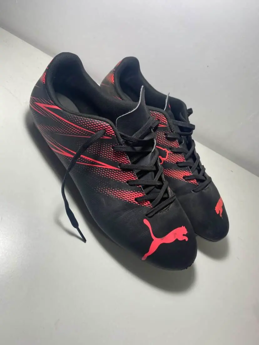 Zapatos futbol negros/rojos - miniatura 2