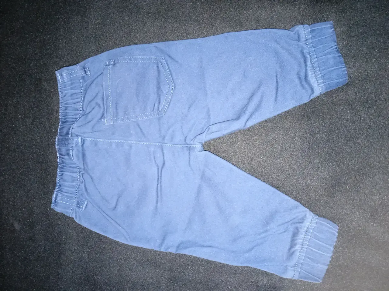 Pantalones azul marino para bebé - miniatura 2