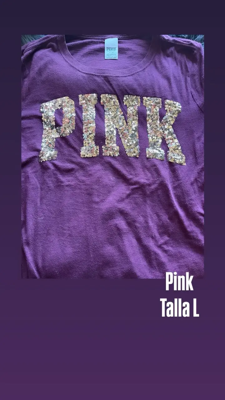 Polera morada con lentejuelas