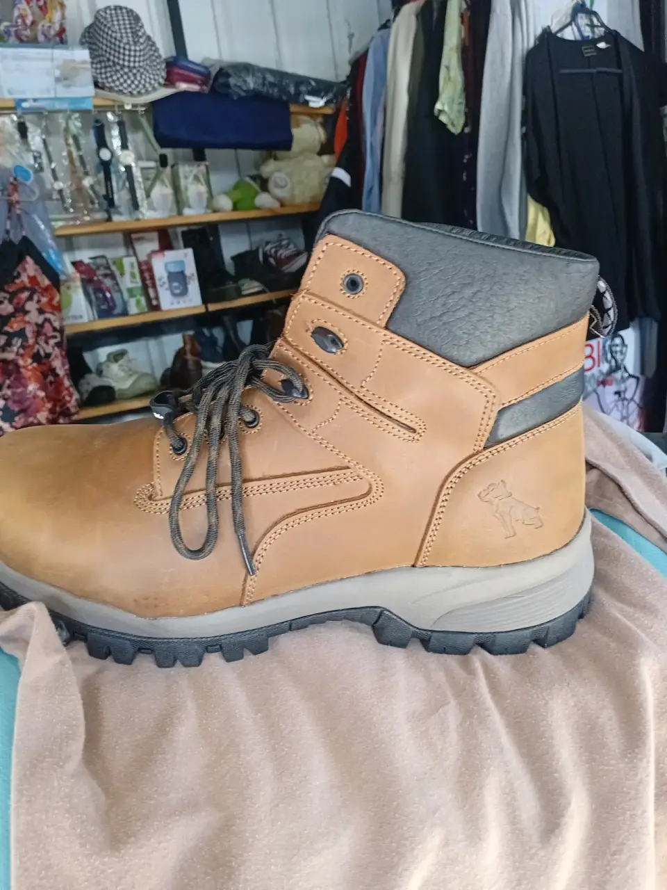 Botas de cuero marrón - miniatura 1