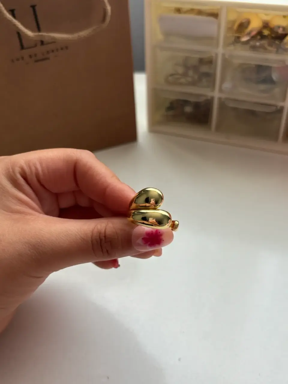 Anillo abierto dorado ajustable - miniatura 4