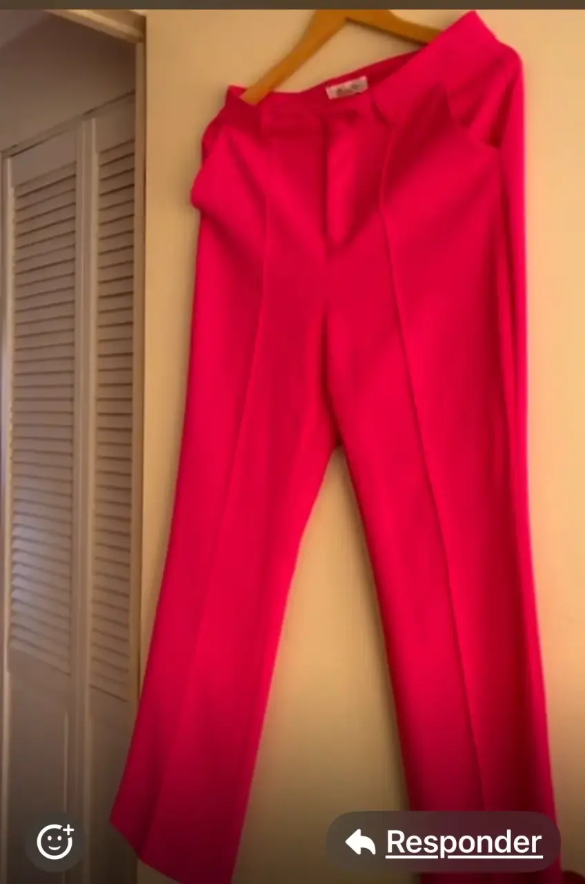 Pantalones fucsia elegantes
