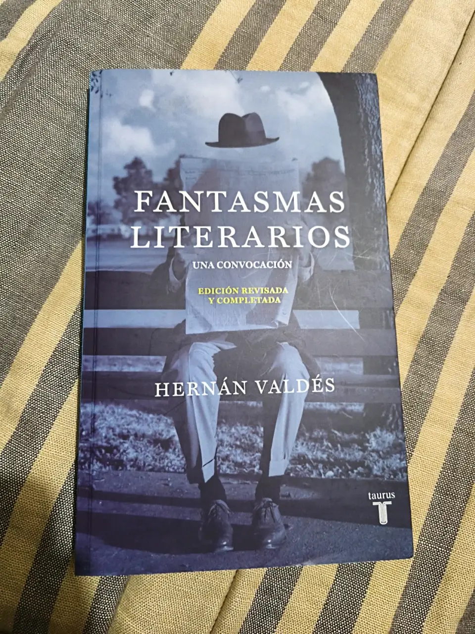 Libro Fantasmas Literarios de Hernán Valdés - miniatura 1