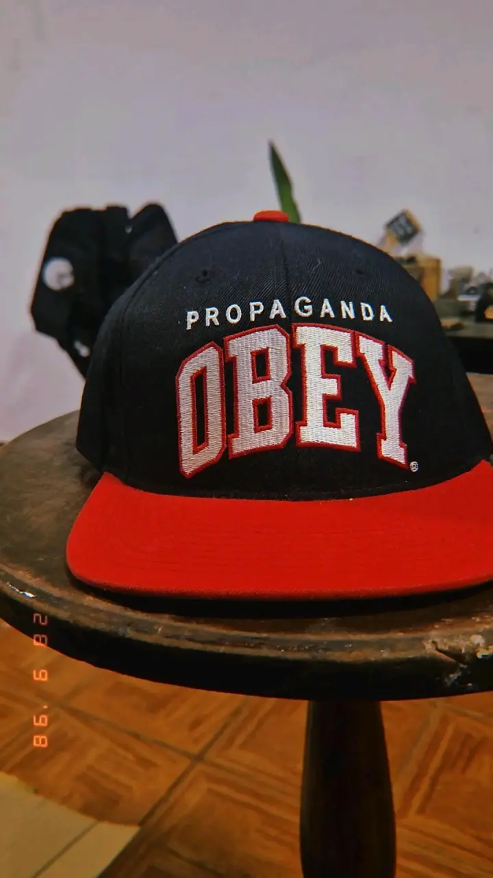 Gorra negra Obey - miniatura 1