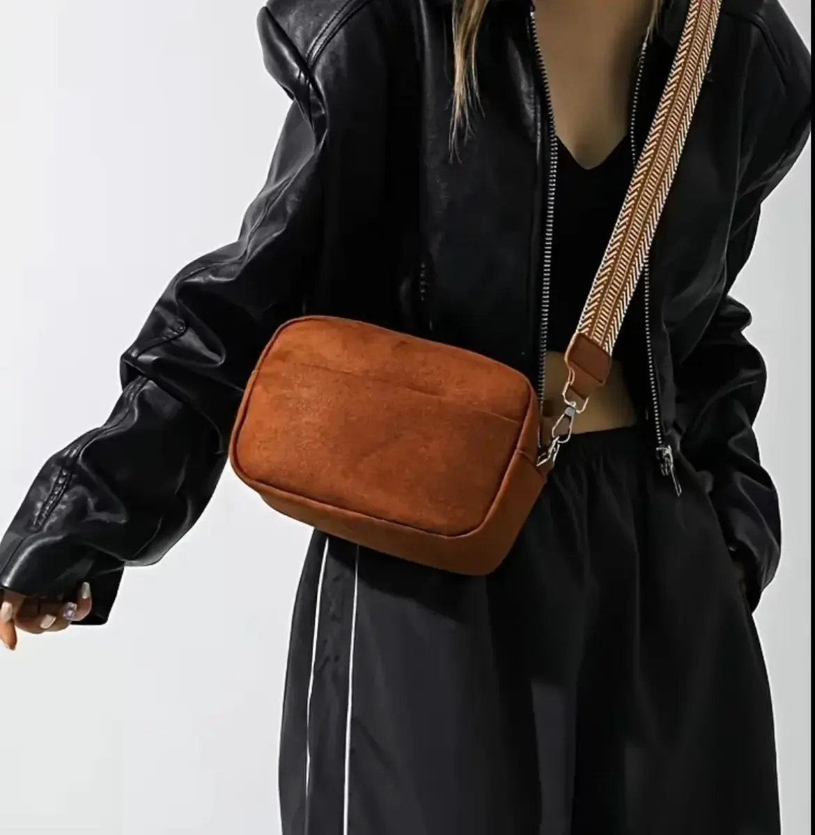 Nueva: Cartera Bandolera Café Gamuzada - miniatura 2