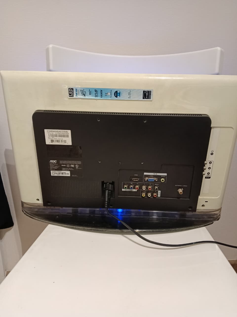 AOC 22 pulgadas - miniatura 2