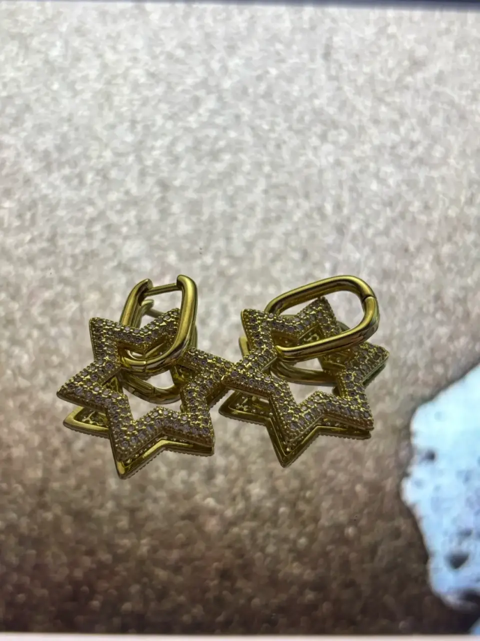 Aros de estrella dorados con circones - miniatura 2