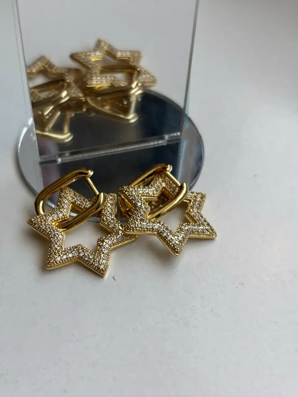 Aros de estrella dorados con circones - miniatura 4