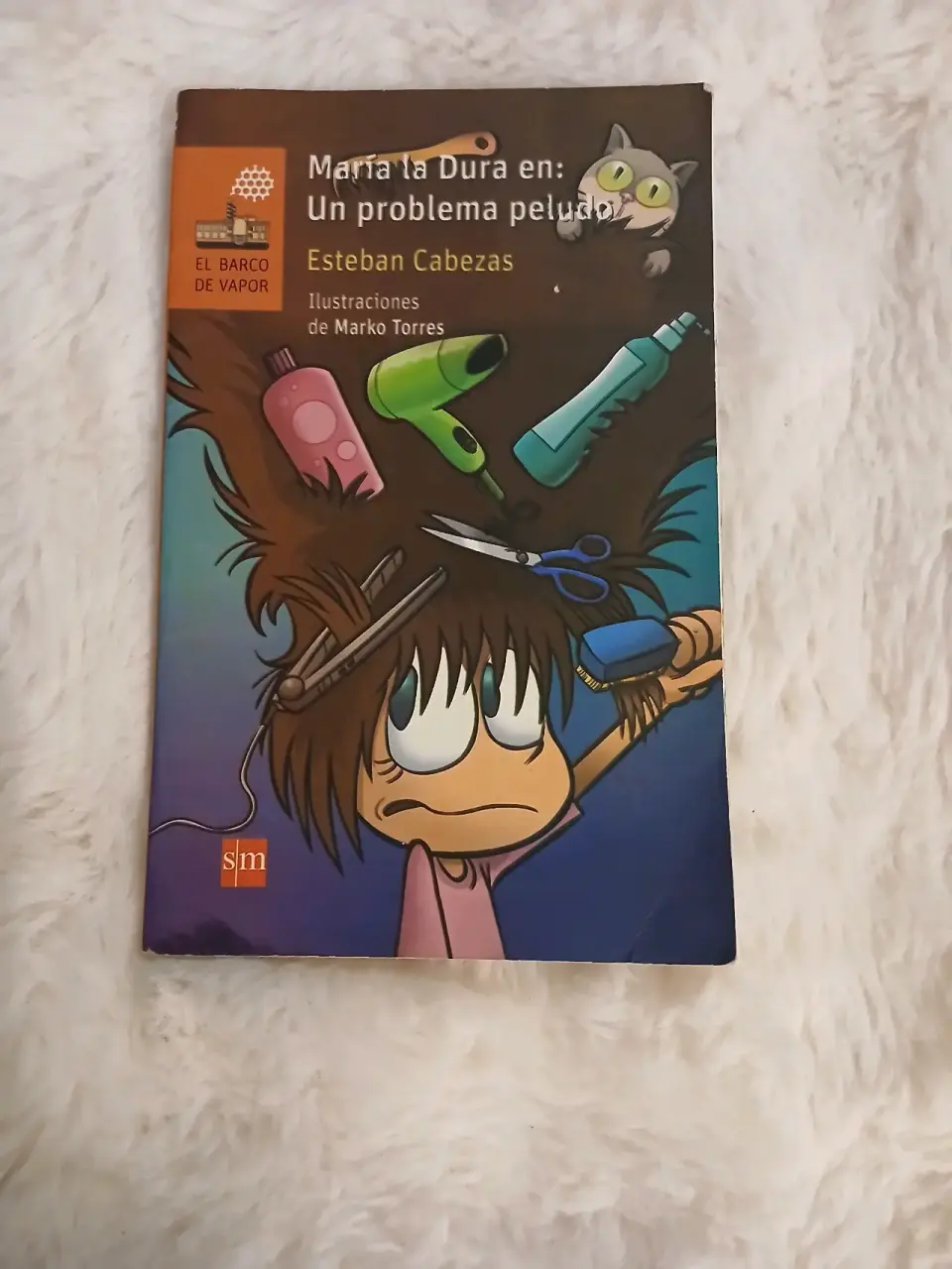 Libro Maria la Dura: Un problema peludo - miniatura 1
