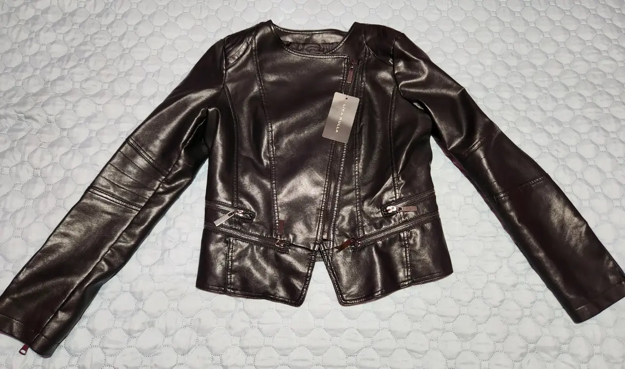 Chaqueta de cuero negra nueva - miniatura 1