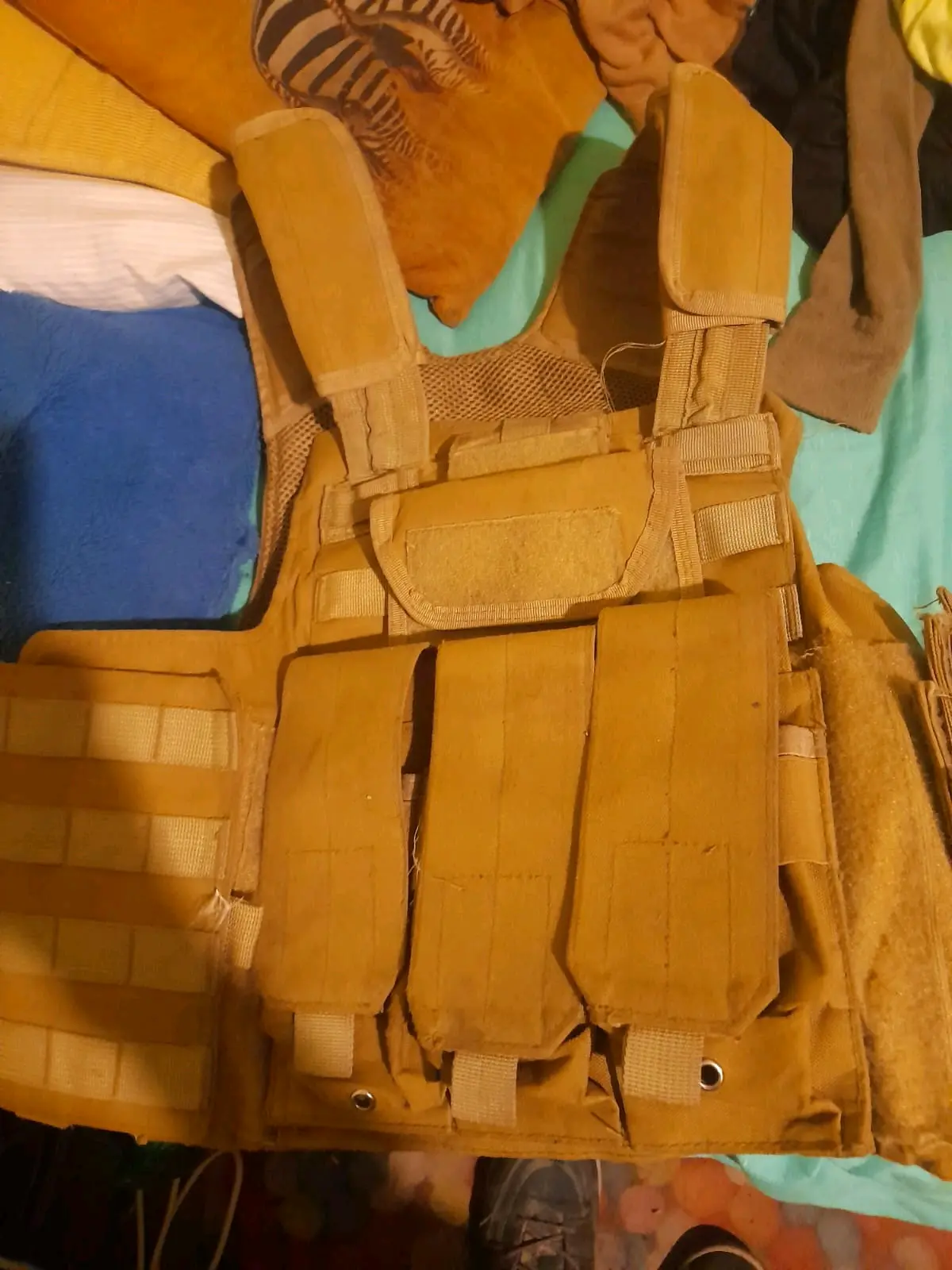 Chaleco táctico beige - miniatura 4