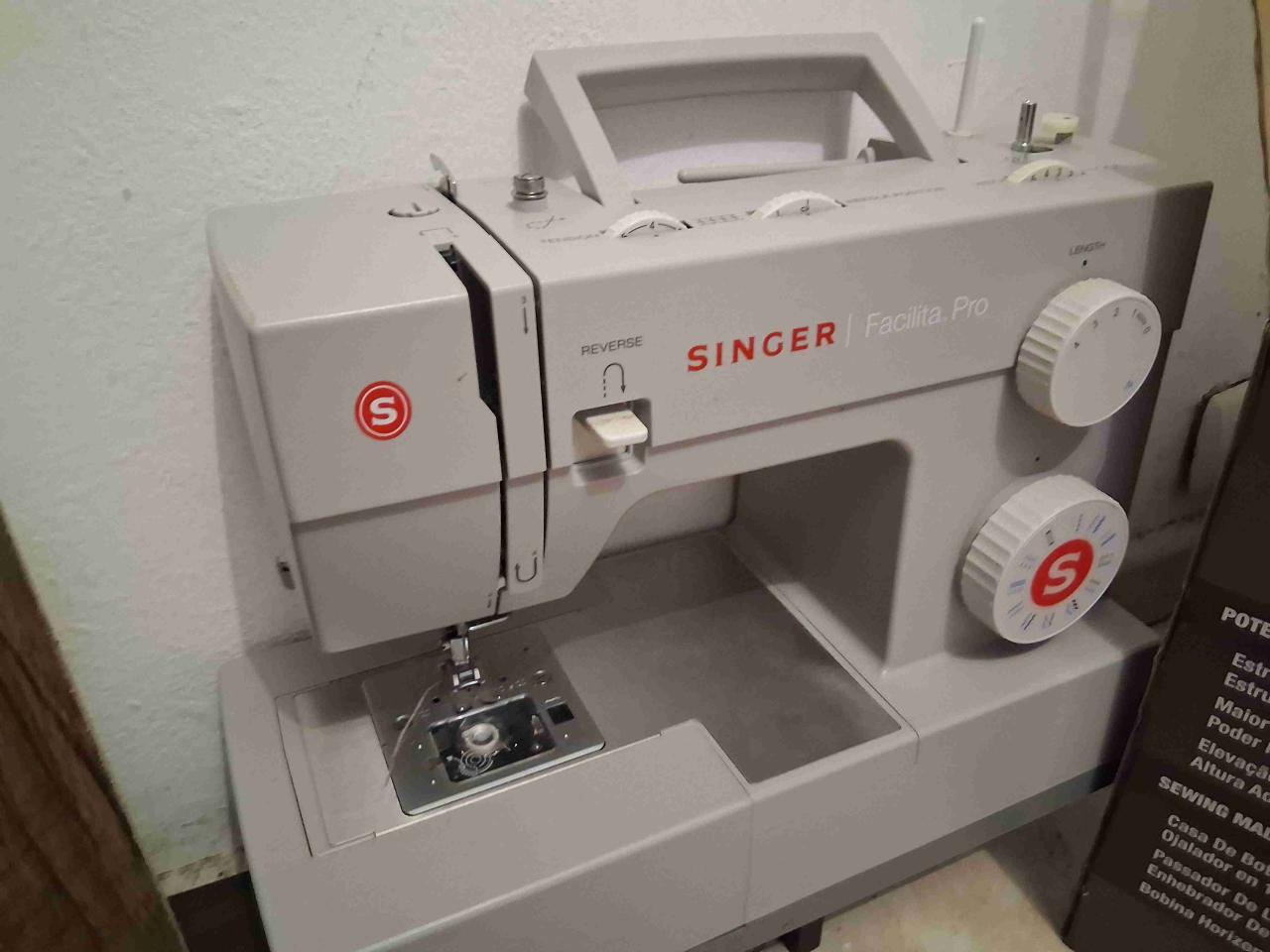 Máquina de coser Singer Facilita Pro - miniatura 2